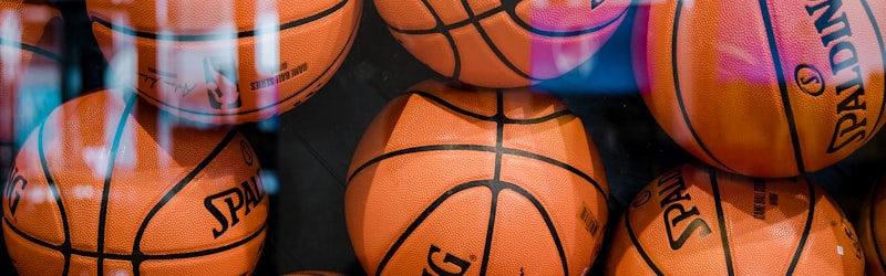 足球明星姆巴佩在新闻发布会上宣布重要决定